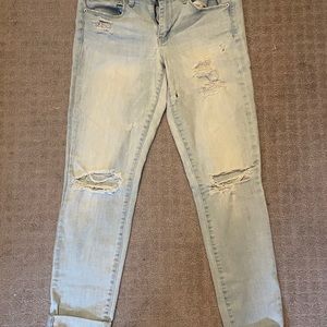 Selling some brand name clothes that I thought I’d wear and don’t!